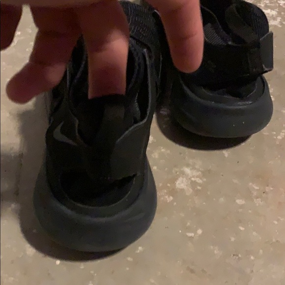 Nike running shoes - Picture 2 of 4